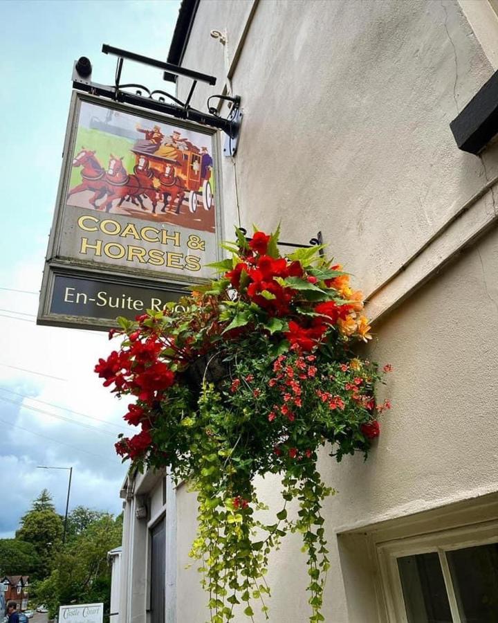 The Coach And Horses Inn Chepstow Exterior foto