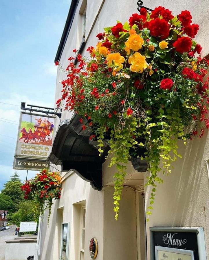 The Coach And Horses Inn Chepstow Exterior foto