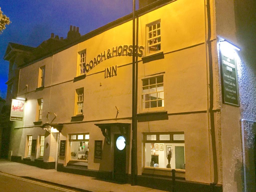 The Coach And Horses Inn Chepstow Exterior foto