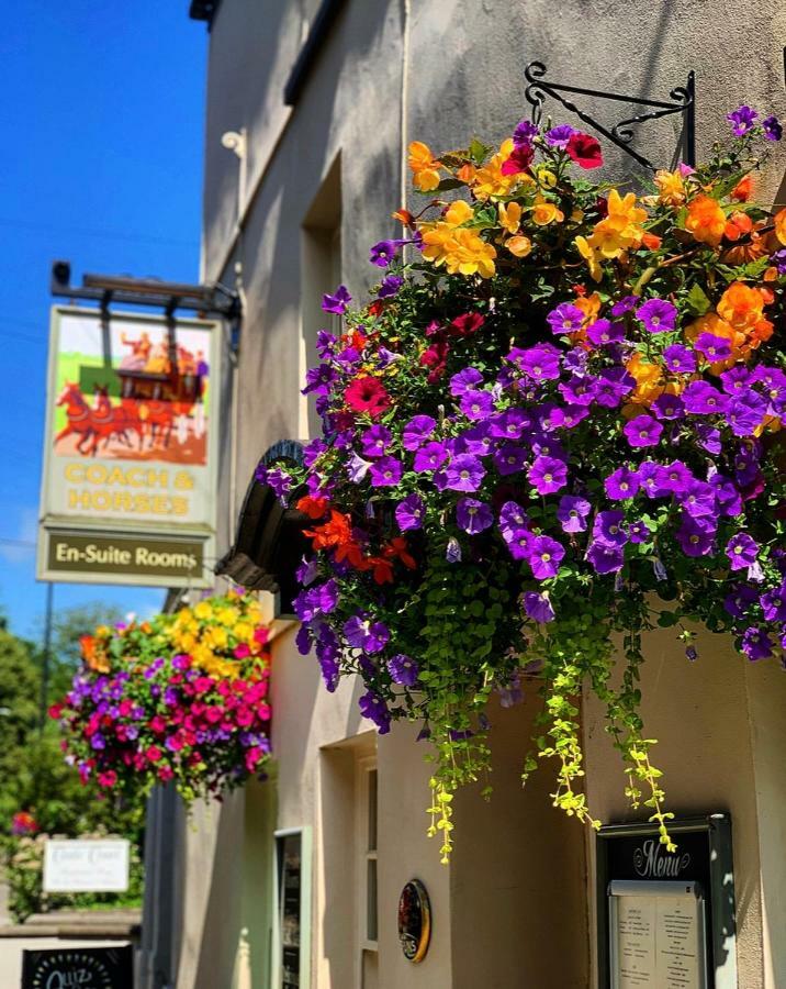 The Coach And Horses Inn Chepstow Exterior foto