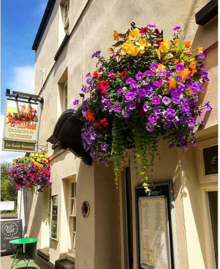 The Coach And Horses Inn Chepstow Exterior foto